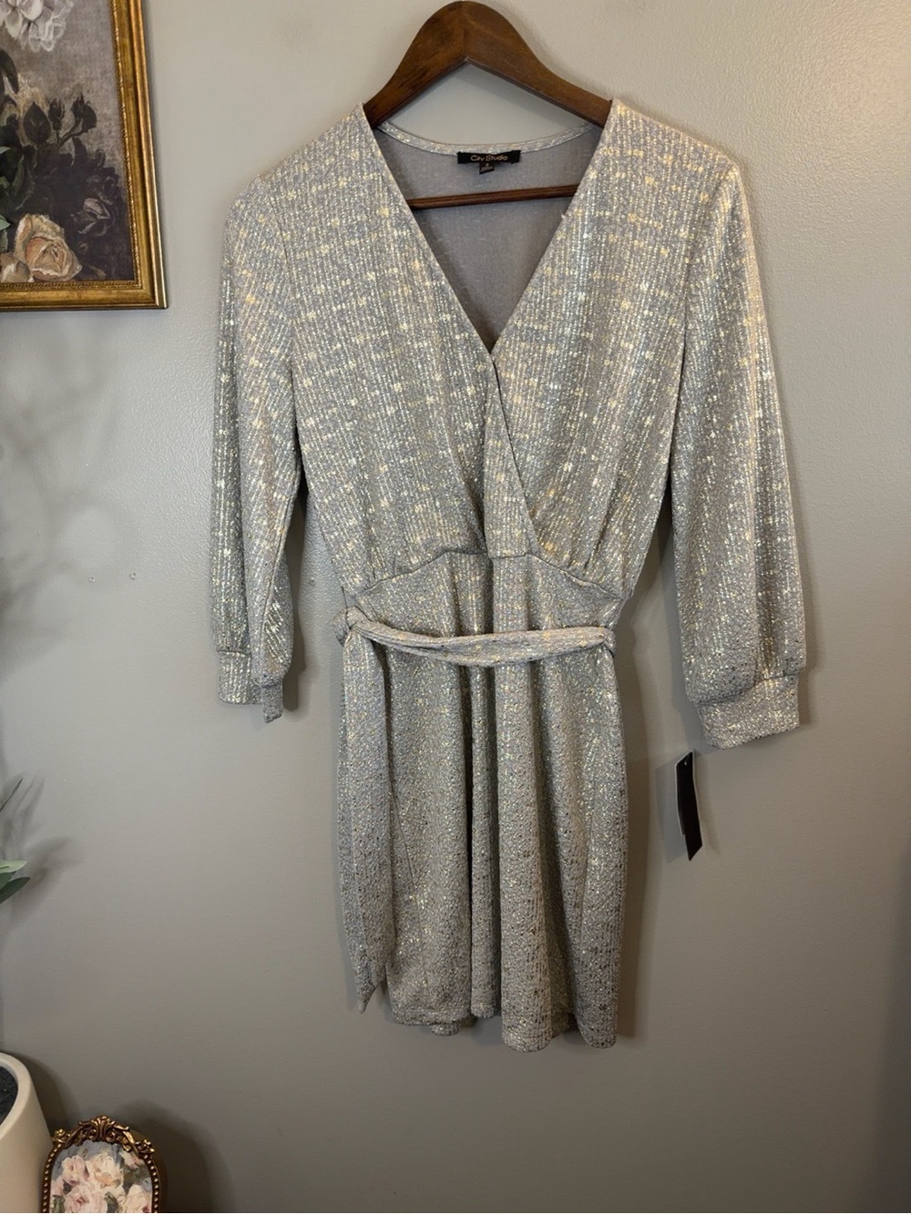 City Studio Silver Gold Metallic Sparkle Belted Mini Dress Size 3 - Picture 2 of 8